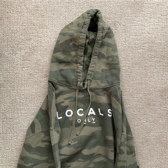 Other - Locals Only NY Camo Sweatshirt